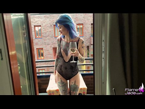❤️ En fantastisk jente som suger med en gulp og knuller lidenskapelig under åpen himmel ❤ Sexvideo hos oss ❌