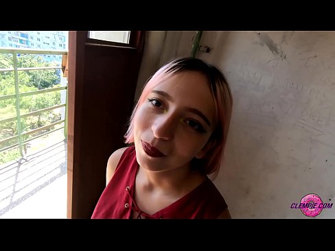 ❤️ Sensuell student suger en fremmed i utmarken - Cum On His Face ❤ Sexvideo hos oss ❌